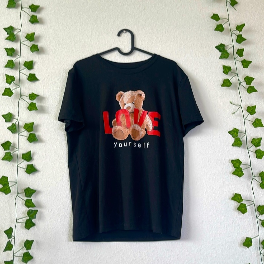 Graphic tee